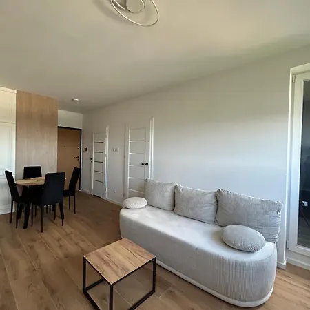 Aura Towers Apartmán